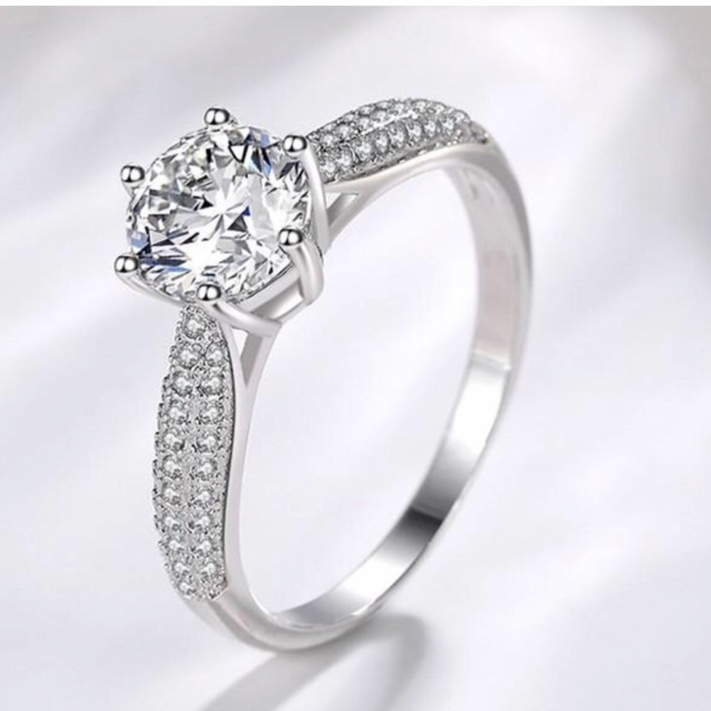 White Gold Diamond Engagement Wedding Friendship Anniversary Ring